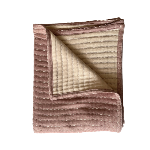 Hugsy Solid Quilted Throw