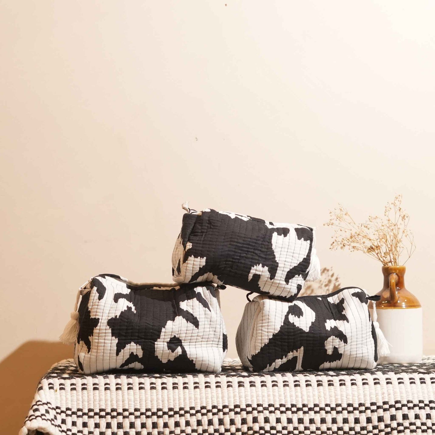 Carda Printed Pouch Bag