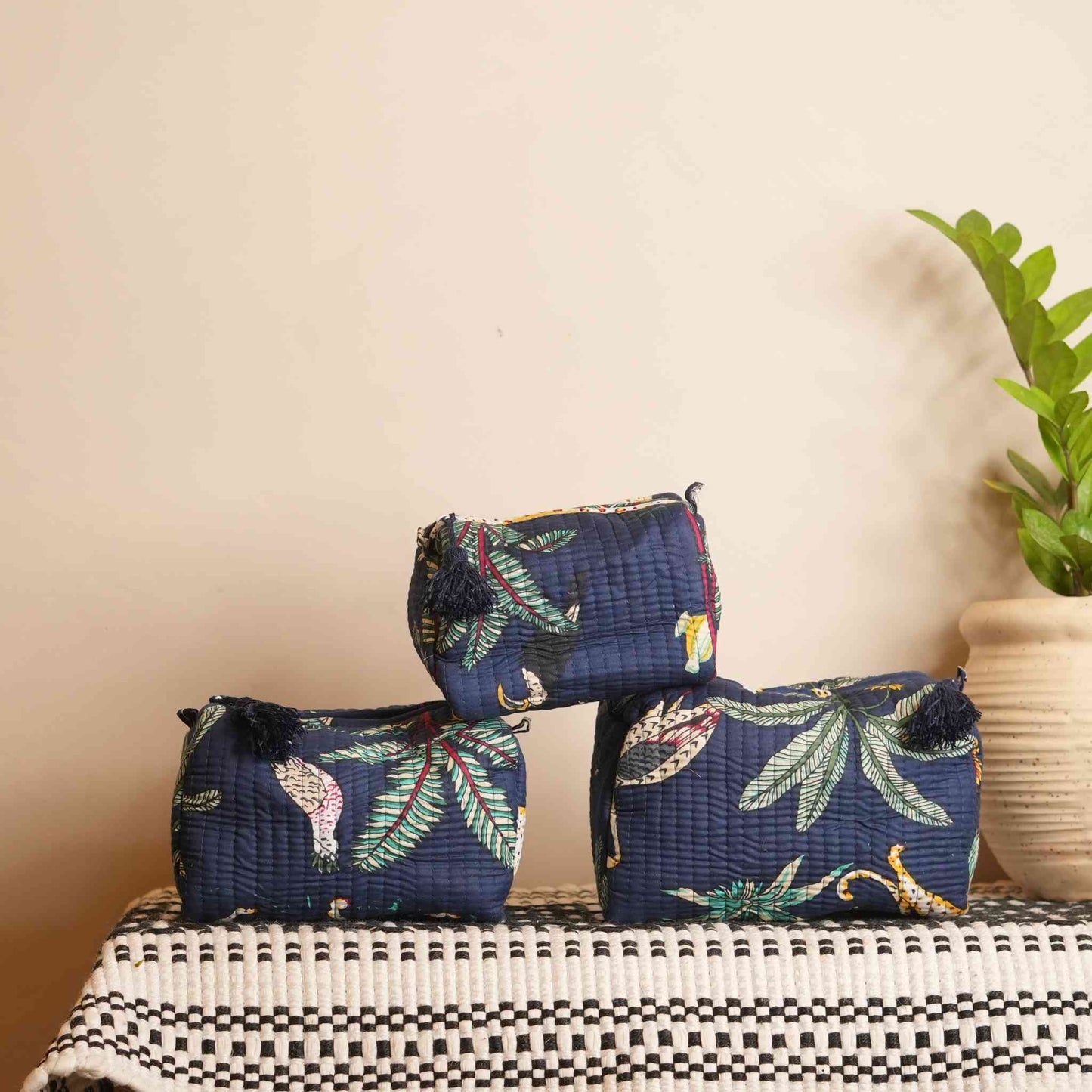 Nirvi Printed Pouch Bag