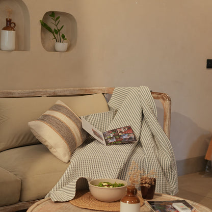 Cozra Solid Quilted Throw