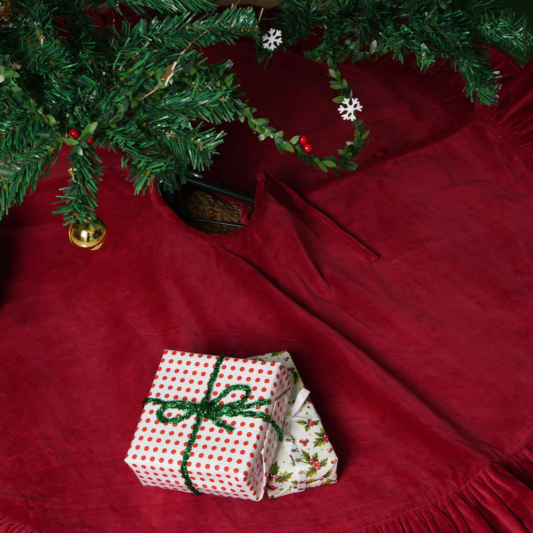 Glace Christmas Tree Skirt | Christmas Home Décor | Holiday Gifting