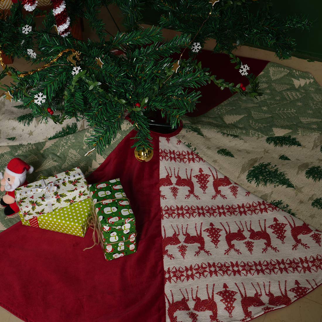 Yukio Christmas Tree Skirt | Christmas Home Decor | Holiday Gifting