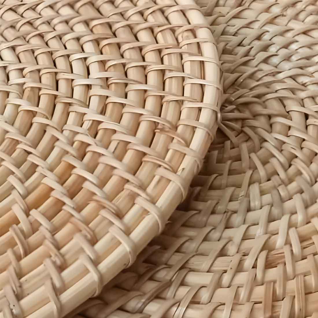 Aara Luxe Cane Round Placemat - Handwoven Elegance