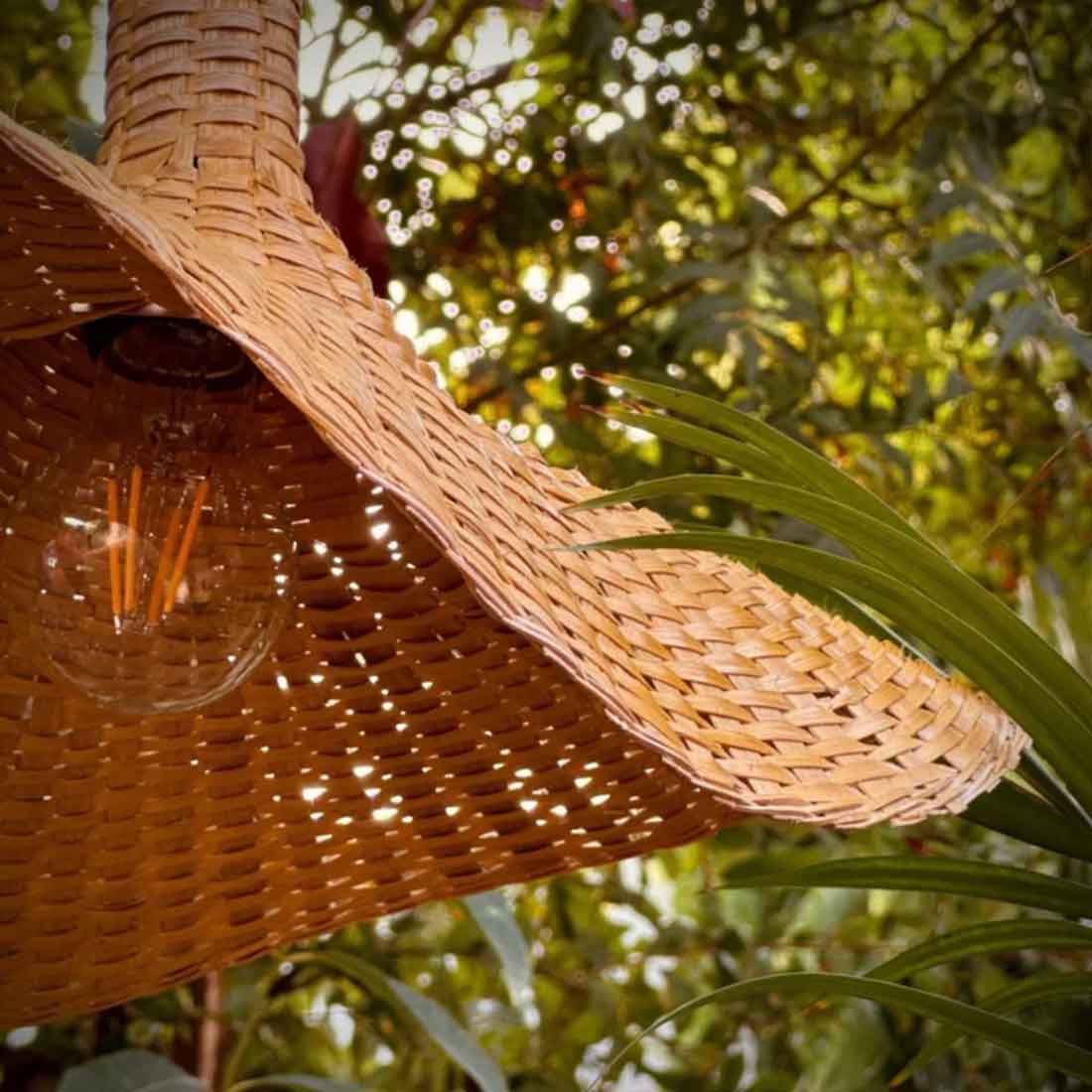 Wave Hanging Lampshade (Without Electrical Accessories)