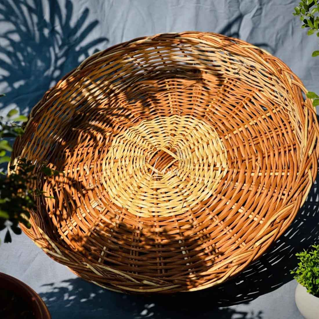 Kaviyara Round Woven Basket