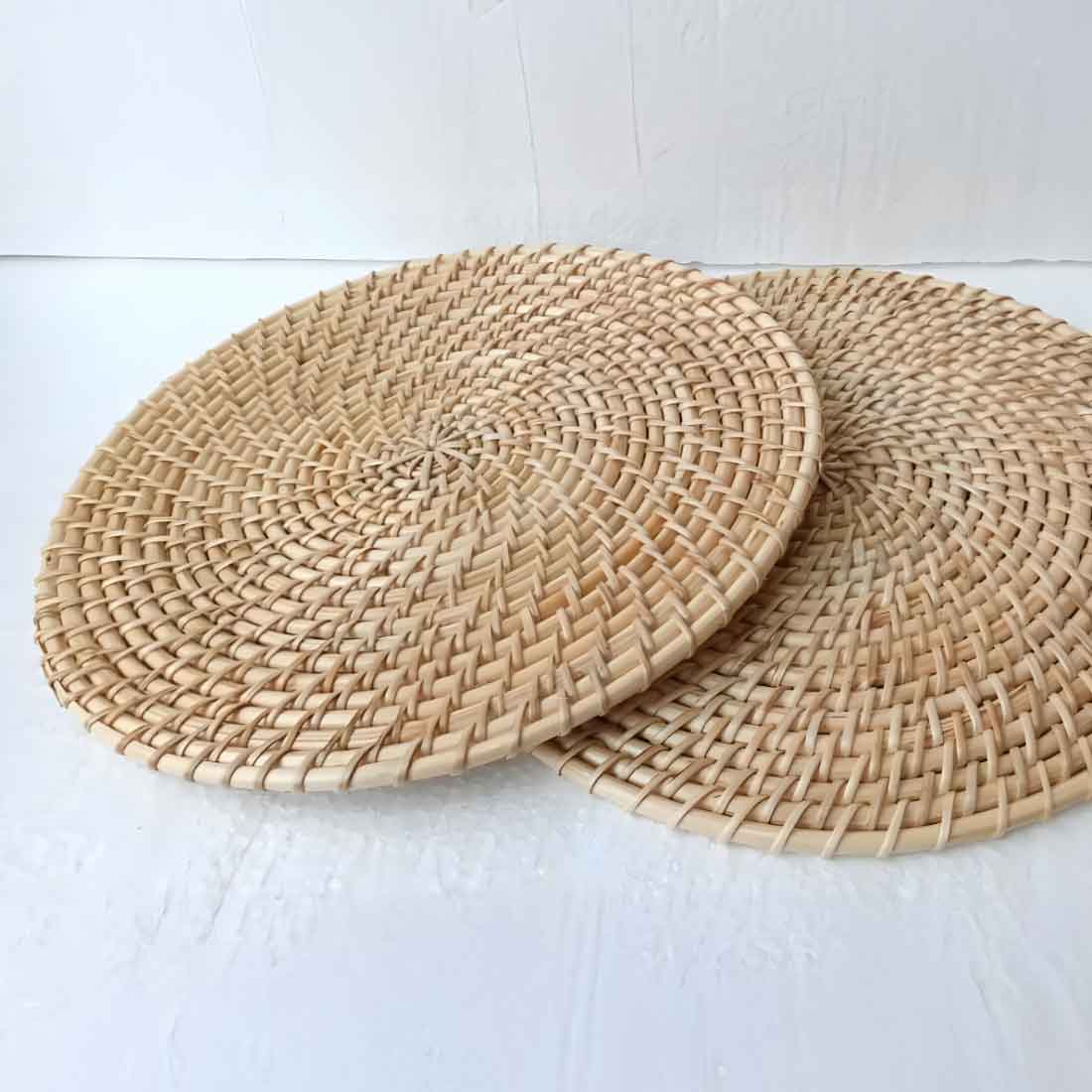 Aara Luxe Cane Round Placemat - Handwoven Elegance
