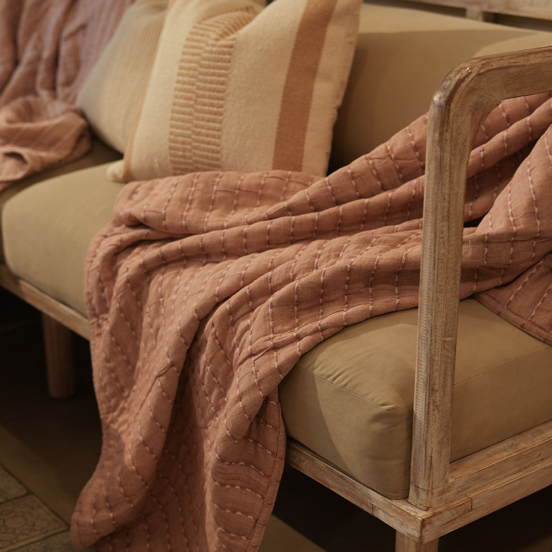 Snugh Solid Quilted Throw