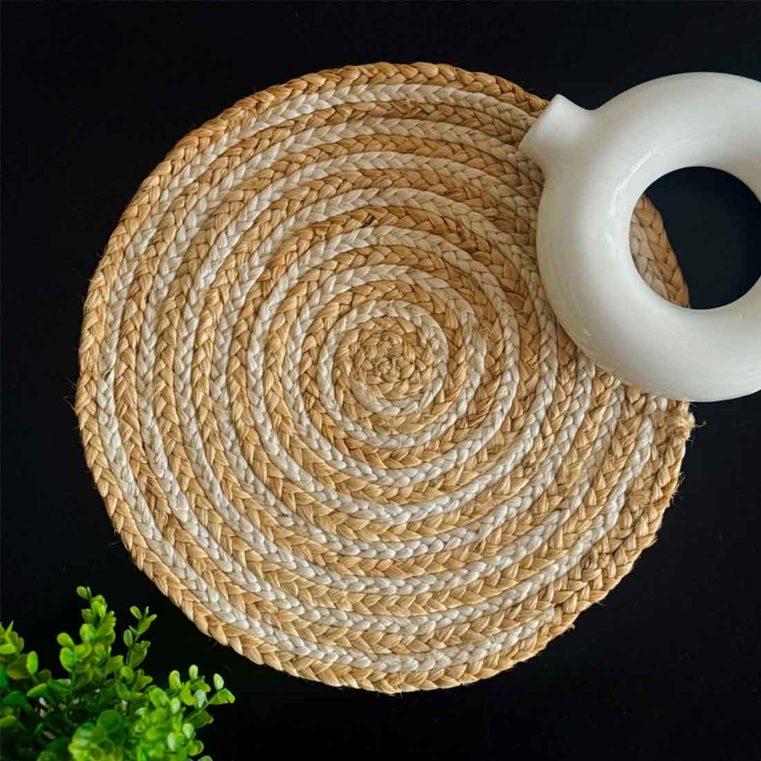 TARAH – Handwoven Round Jute Placemat