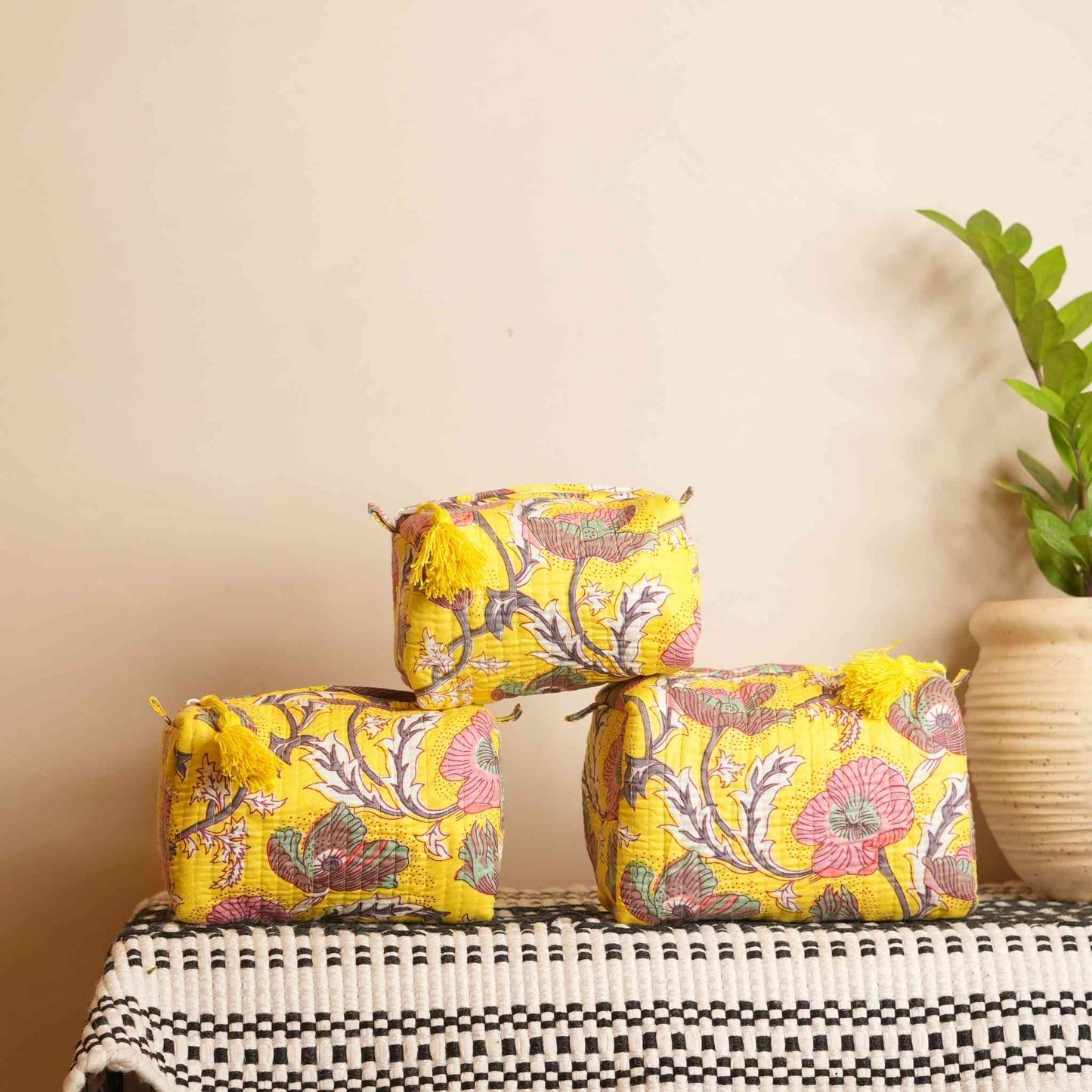 Camia Printed Pouch Bag