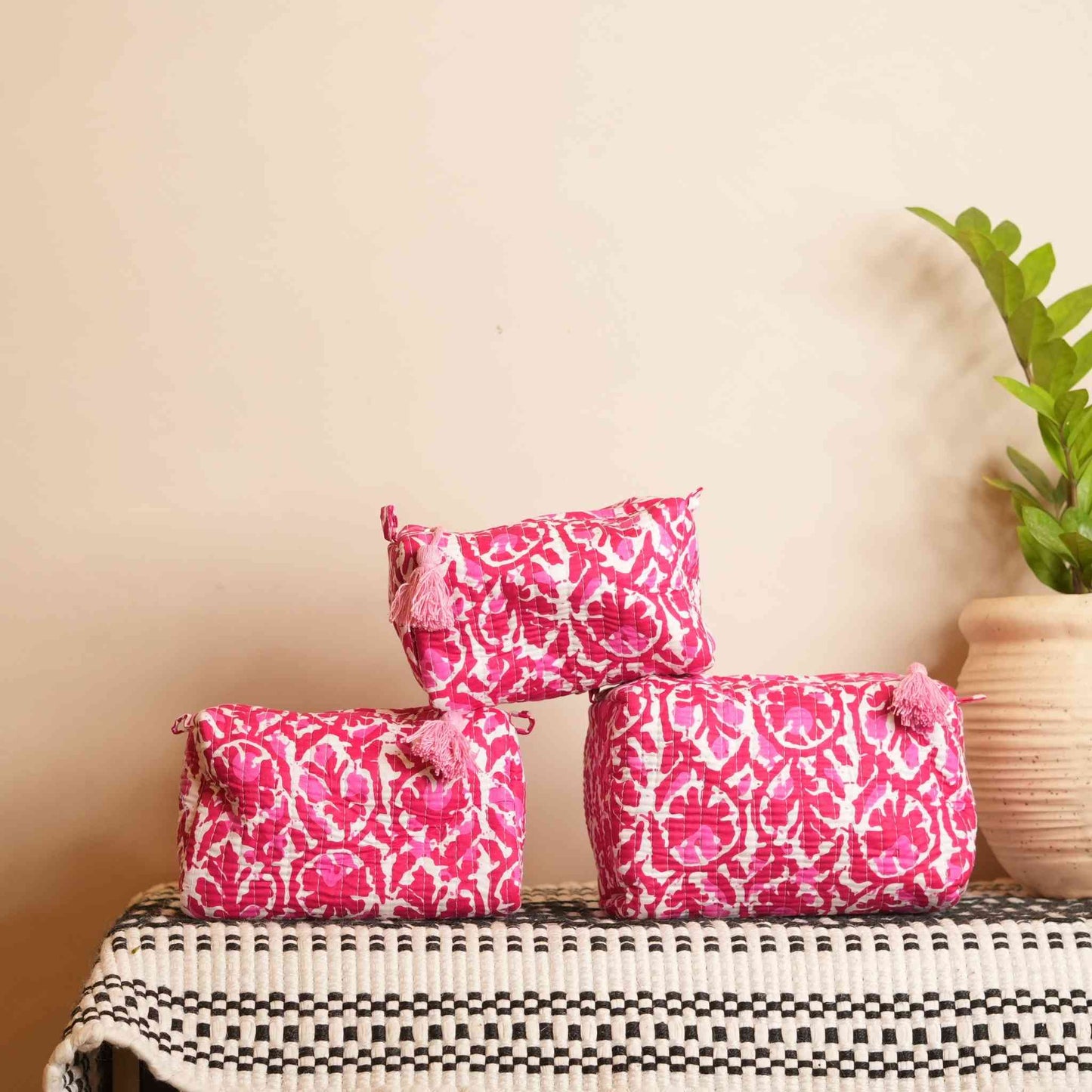 Tulen Printed Pouch Bag