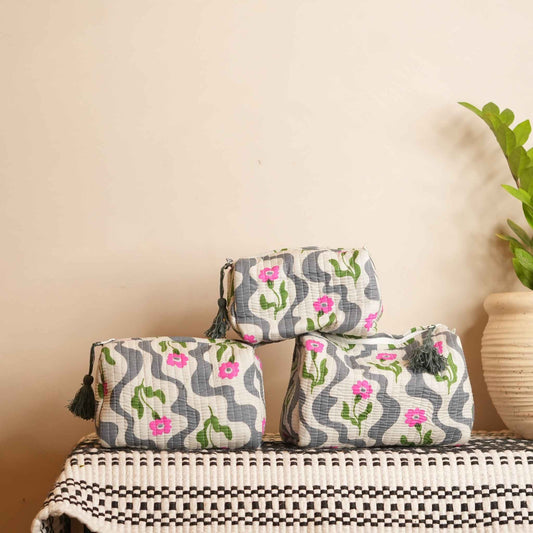 Veyra Printed Pouch Bag