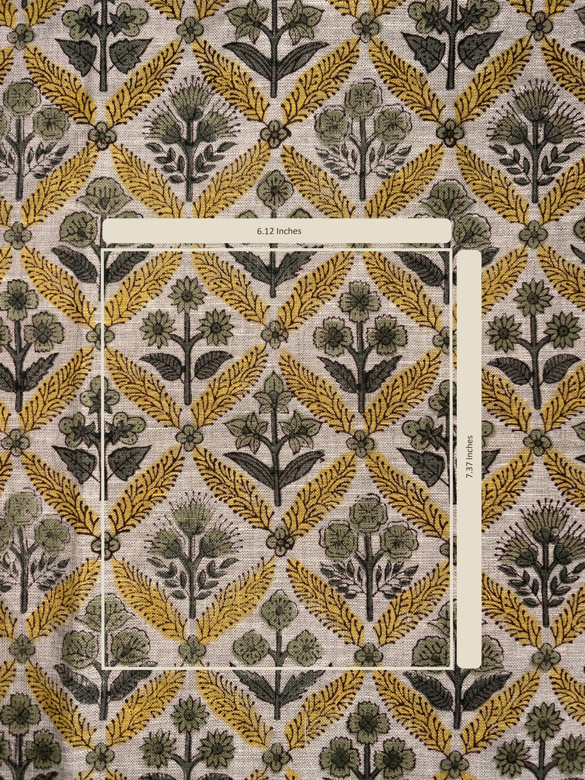 Patterned fabric with geometric design and measurement label