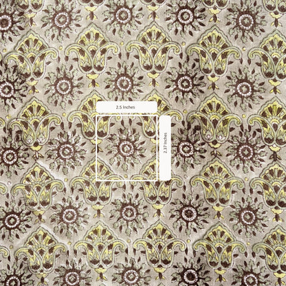 Patterned fabric with measurement label