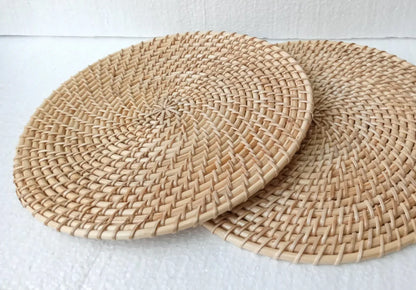 Aara Luxe Cane Round Placemat - Handwoven Elegance